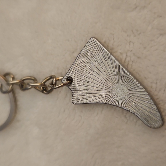 3/$30 Vintage Yellow Converse Sneaker Keychain - Picture 4 of 4